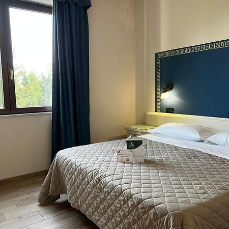 Il Grifo Hotel E Bisteccheria Toscana มอนติปุลเชียโน ภายนอก รูปภาพ