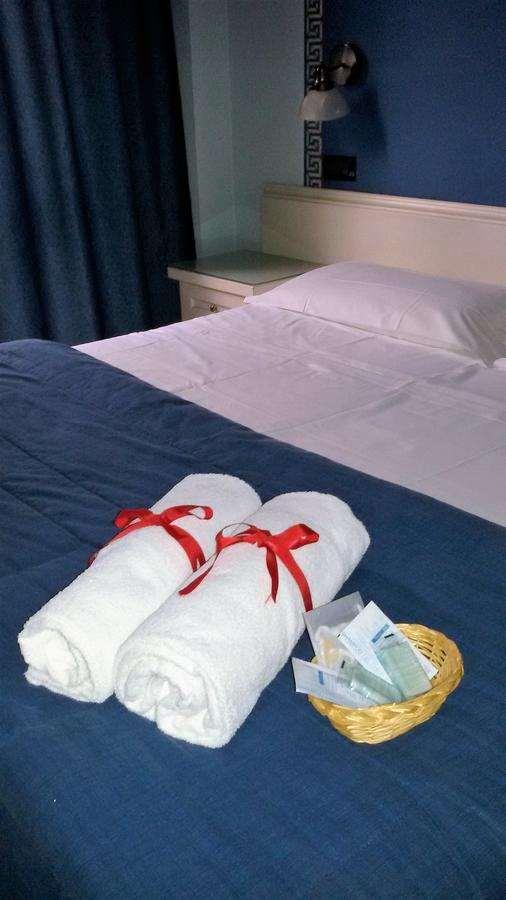 Il Grifo Hotel E Bisteccheria Toscana มอนติปุลเชียโน ห้อง รูปภาพ
