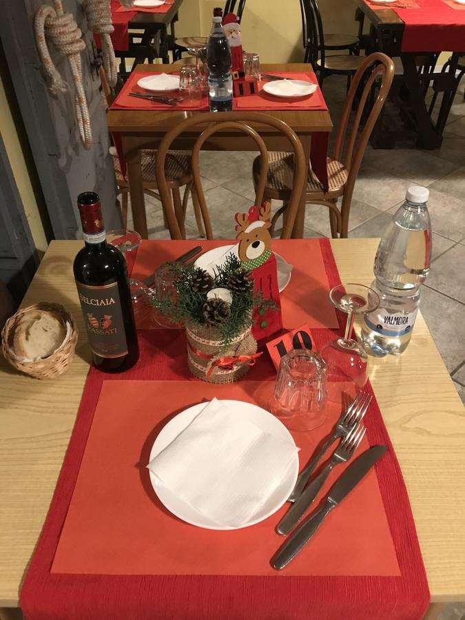 Il Grifo Hotel E Bisteccheria Toscana มอนติปุลเชียโน ร้านอาหาร รูปภาพ