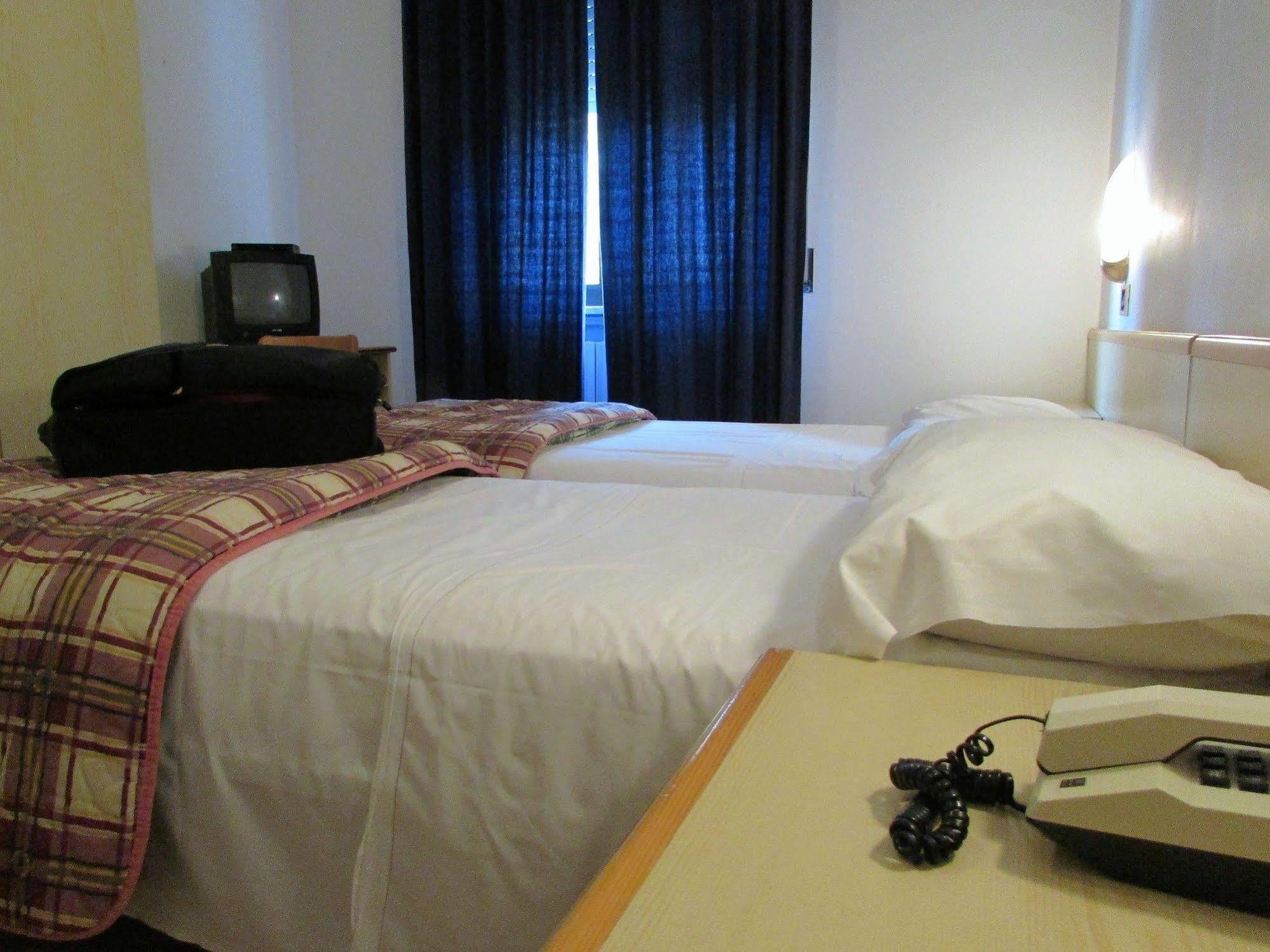 Il Grifo Hotel E Bisteccheria Toscana มอนติปุลเชียโน ภายนอก รูปภาพ