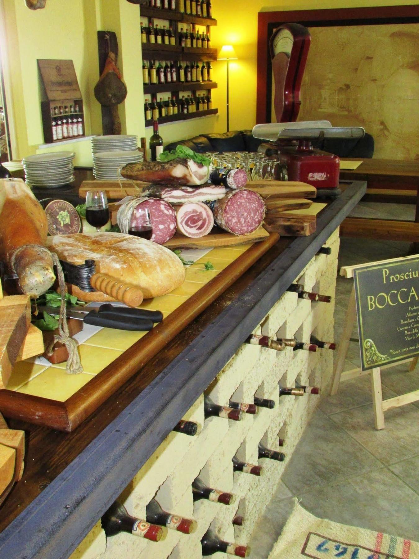 Il Grifo Hotel E Bisteccheria Toscana มอนติปุลเชียโน ภายนอก รูปภาพ